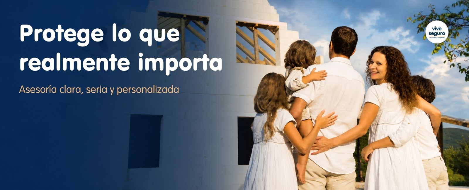 Familia construyendo su patrimonio y futuro con asesoría patrimonial de Solidez Patrimonial en Morelia